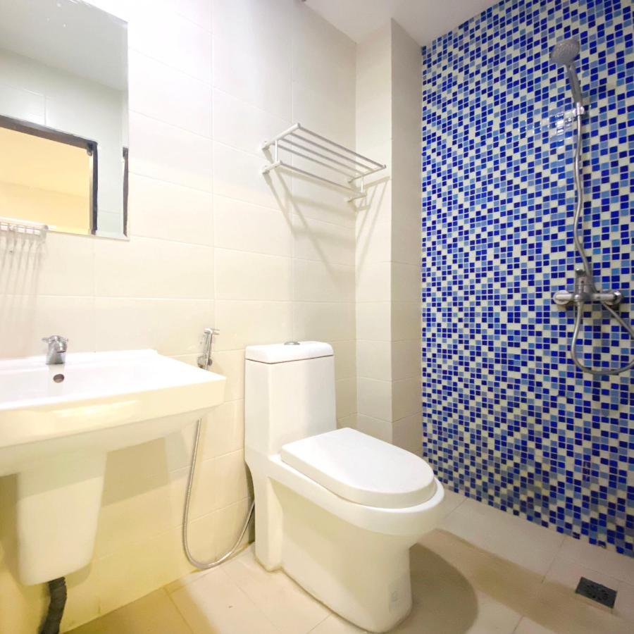 ジャカルタ Djuragan Kamar Mangga Besarホステル エクステリア 写真